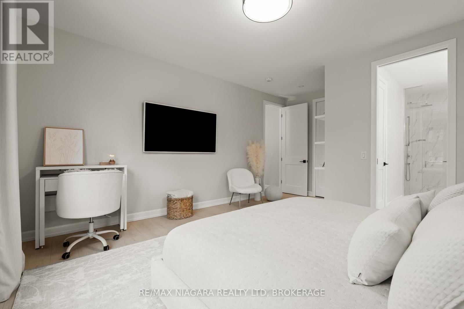 27 MAPLE LEAF AVENUE SOUTH Image 18