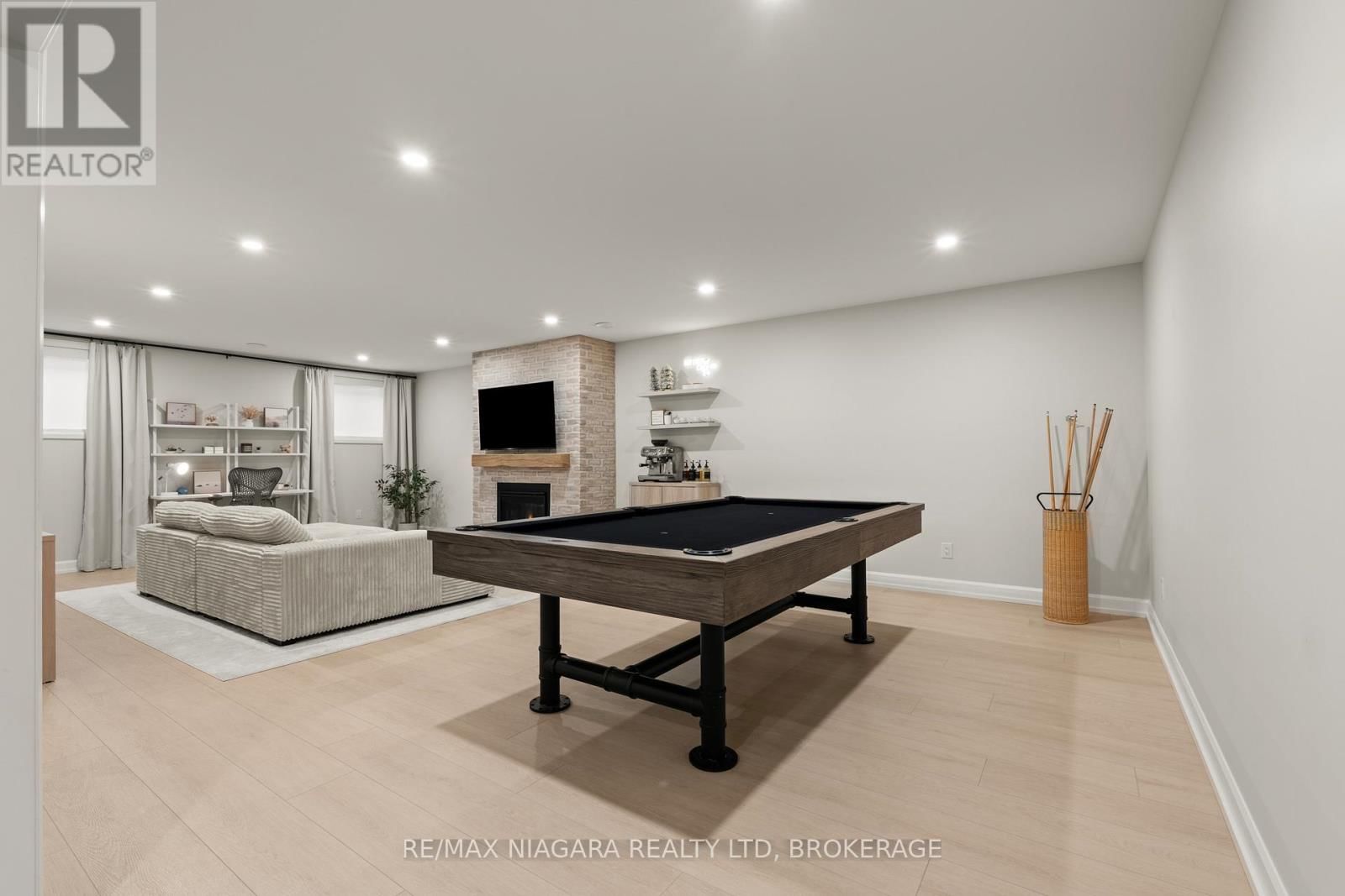 27 MAPLE LEAF AVENUE SOUTH Image 25