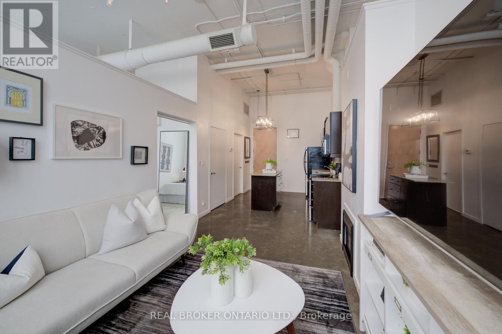 126 - 410 KING STREET WEST Image 4