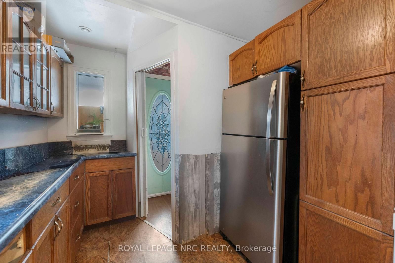 32 AMBROSE STREET Image 17