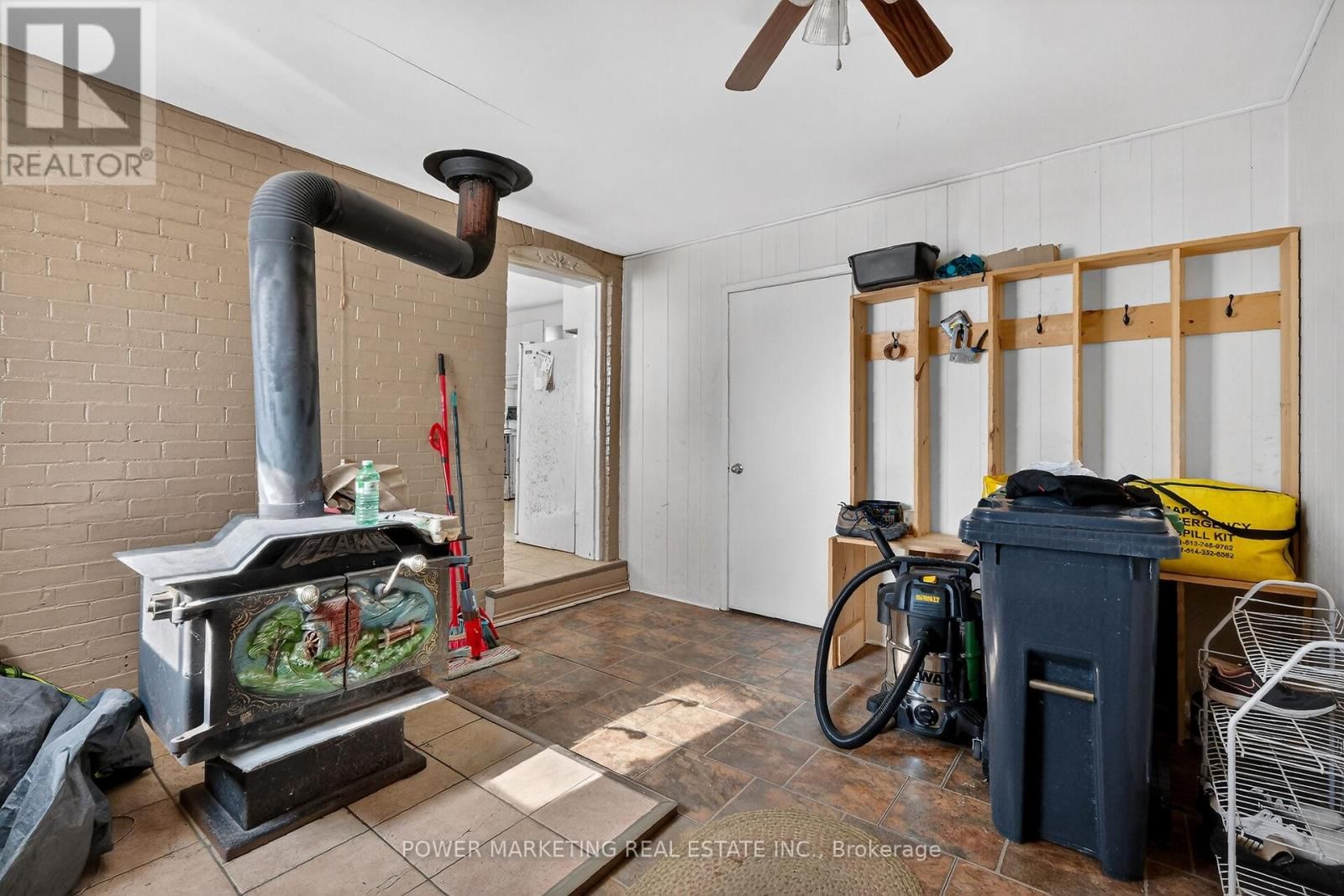 955 ST GUILLAUME ROAD Image 18