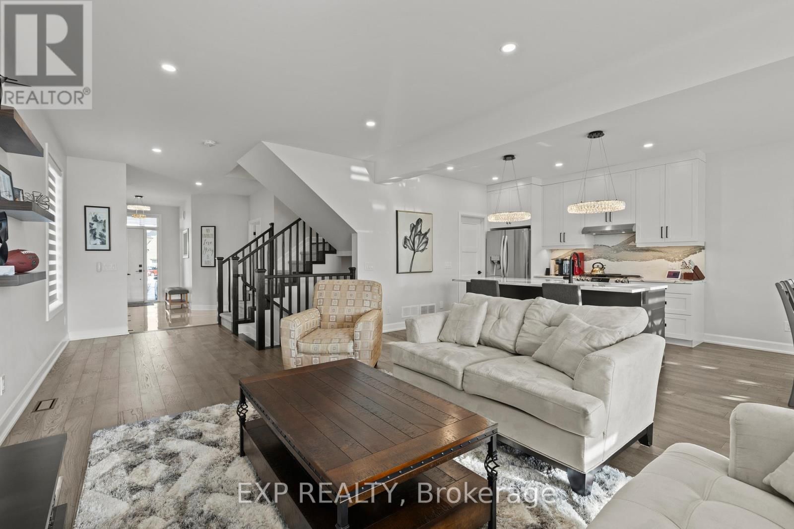 3919 MITCHELL CRESCENT Image 11