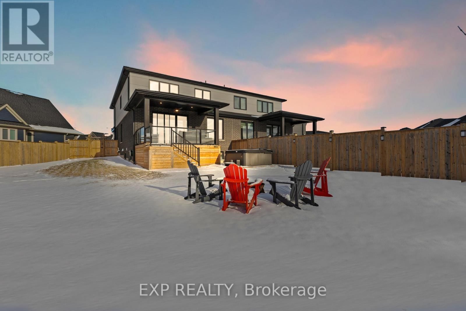 3919 MITCHELL CRESCENT Image 44