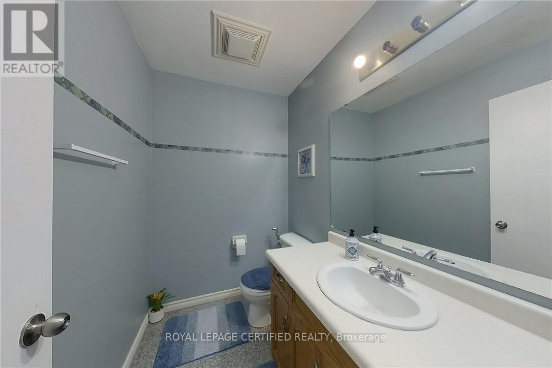 233 BENESFORT CRESCENT Image 13