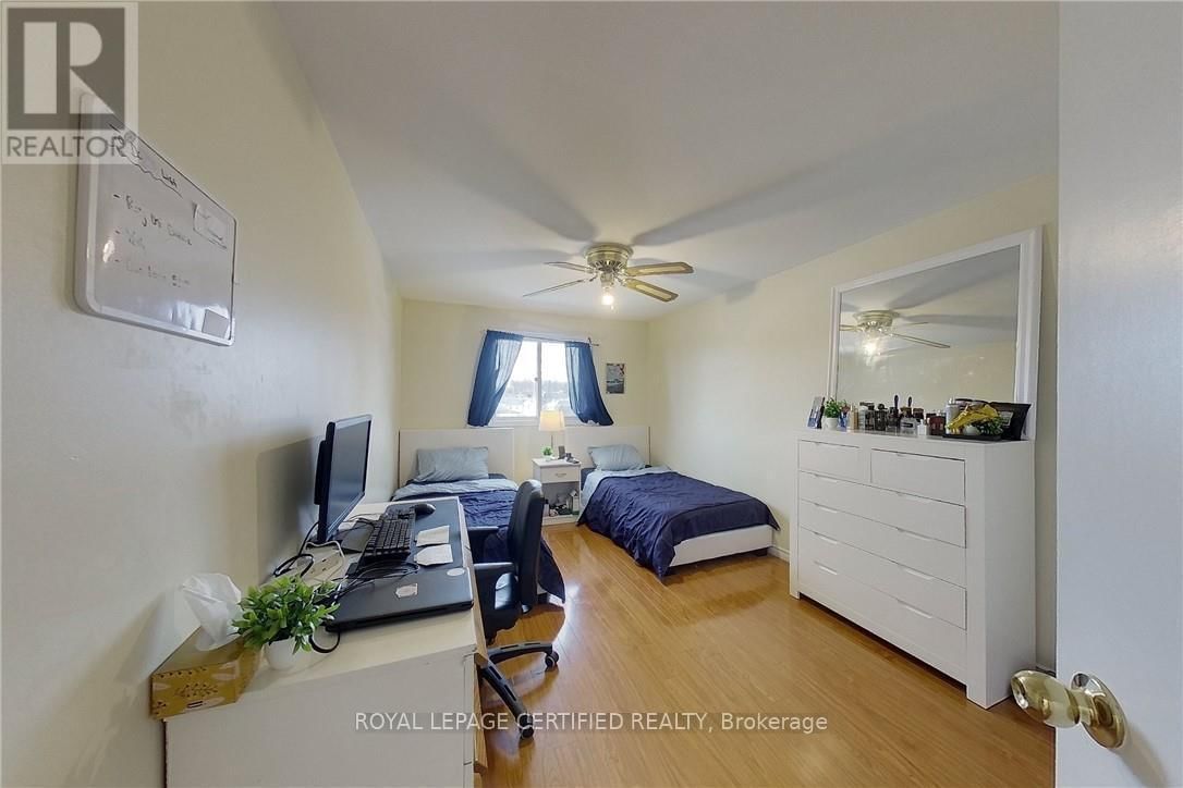 233 BENESFORT CRESCENT Image 29