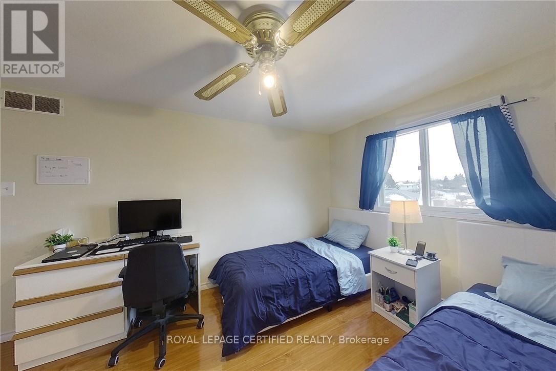 233 BENESFORT CRESCENT Image 31