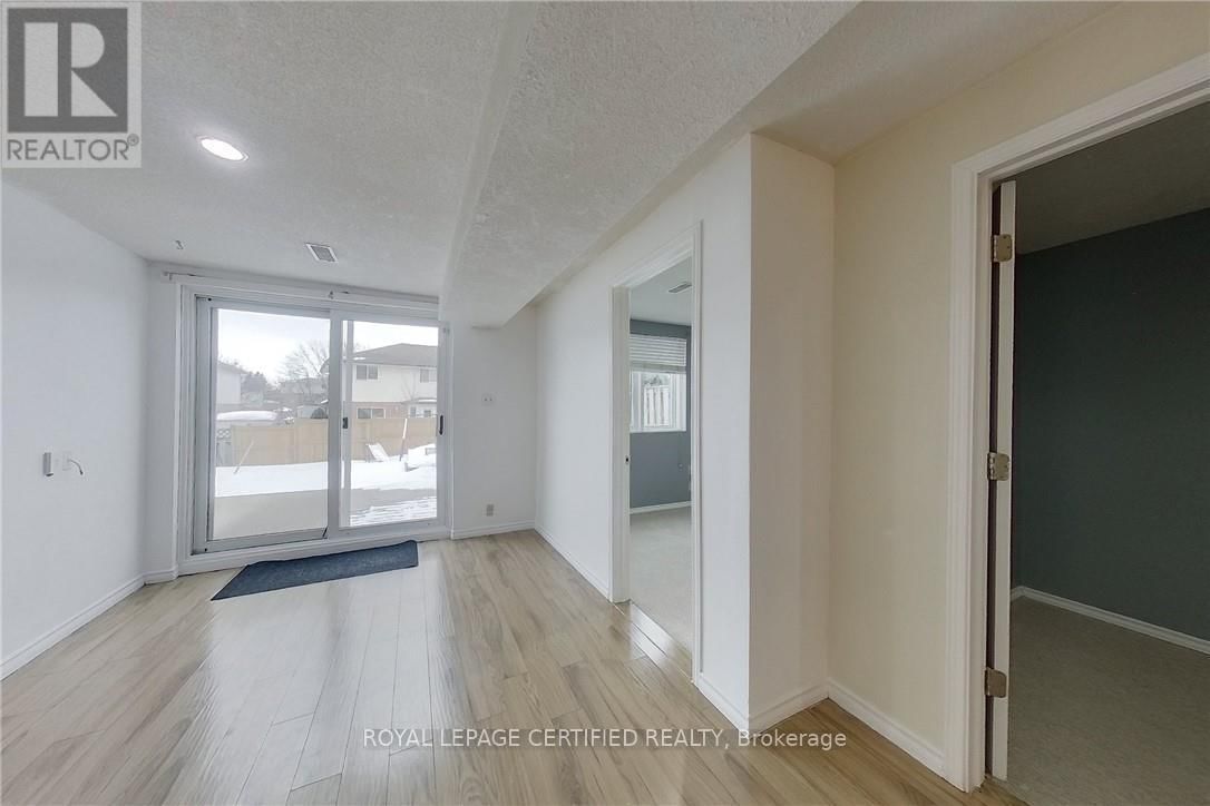 233 BENESFORT CRESCENT Image 35