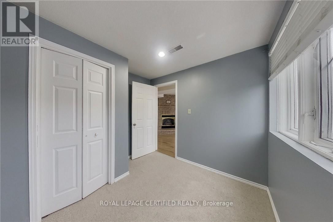 233 BENESFORT CRESCENT Image 41