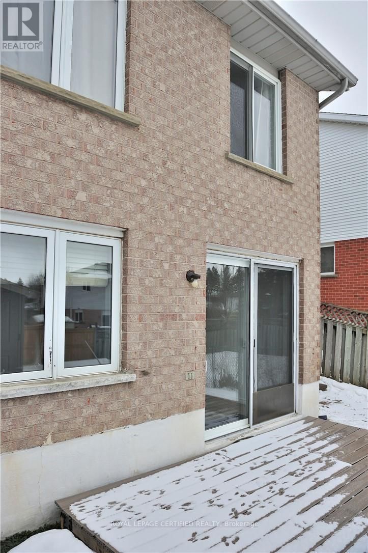 233 BENESFORT CRESCENT Image 50