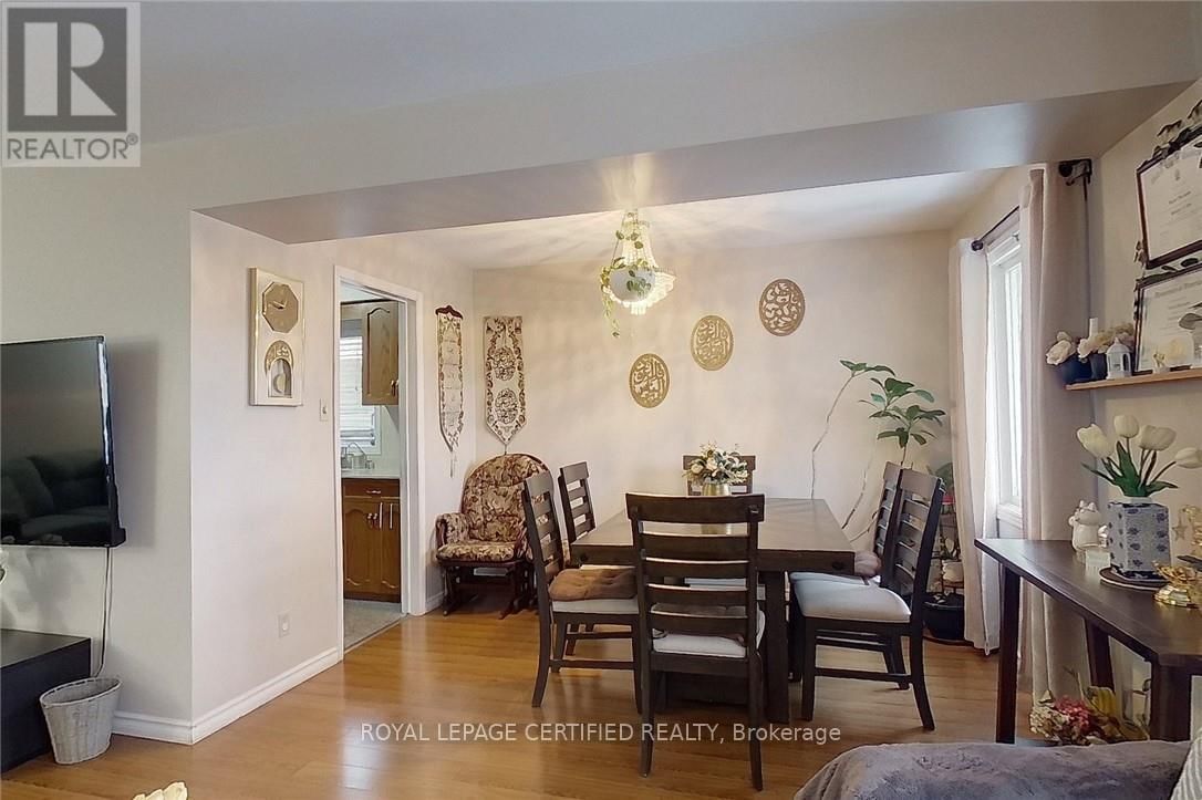 233 BENESFORT CRESCENT Image 8