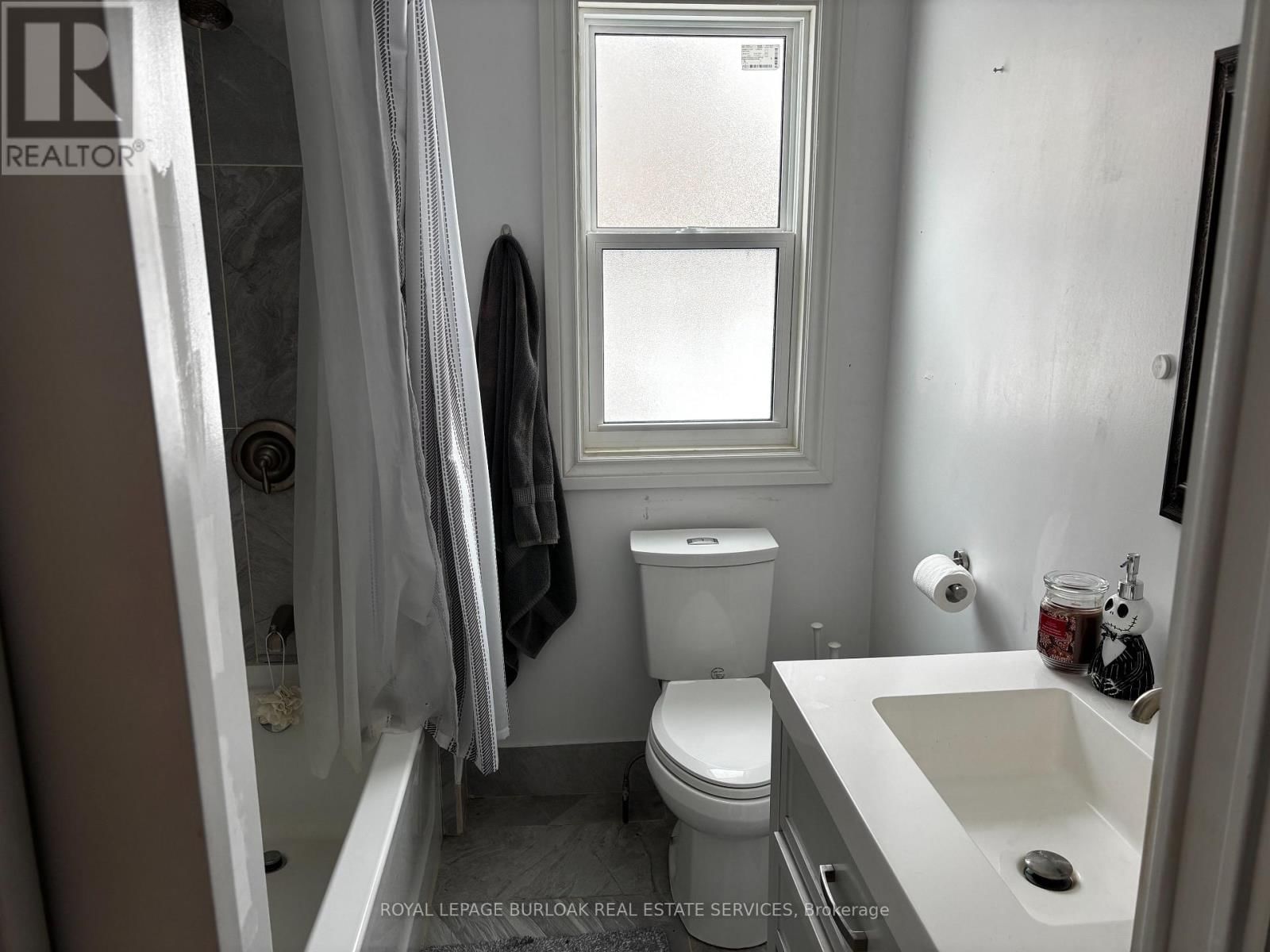 1464 CENTRE ROAD Image 13