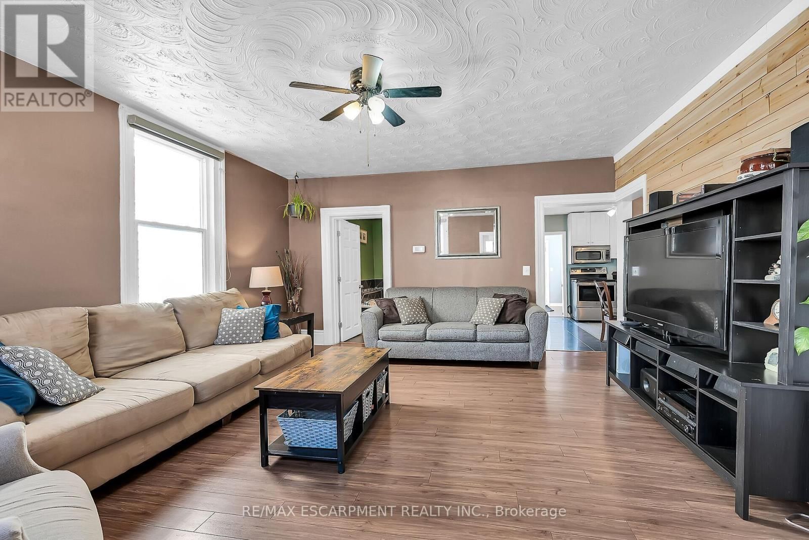 46 WALNUT STREET Image 8