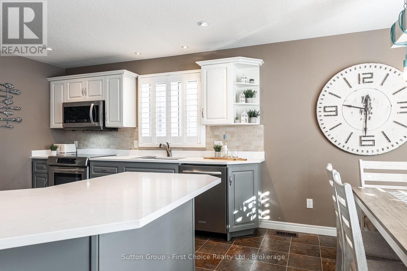 74 RUTHERFORD DRIVE Image 11