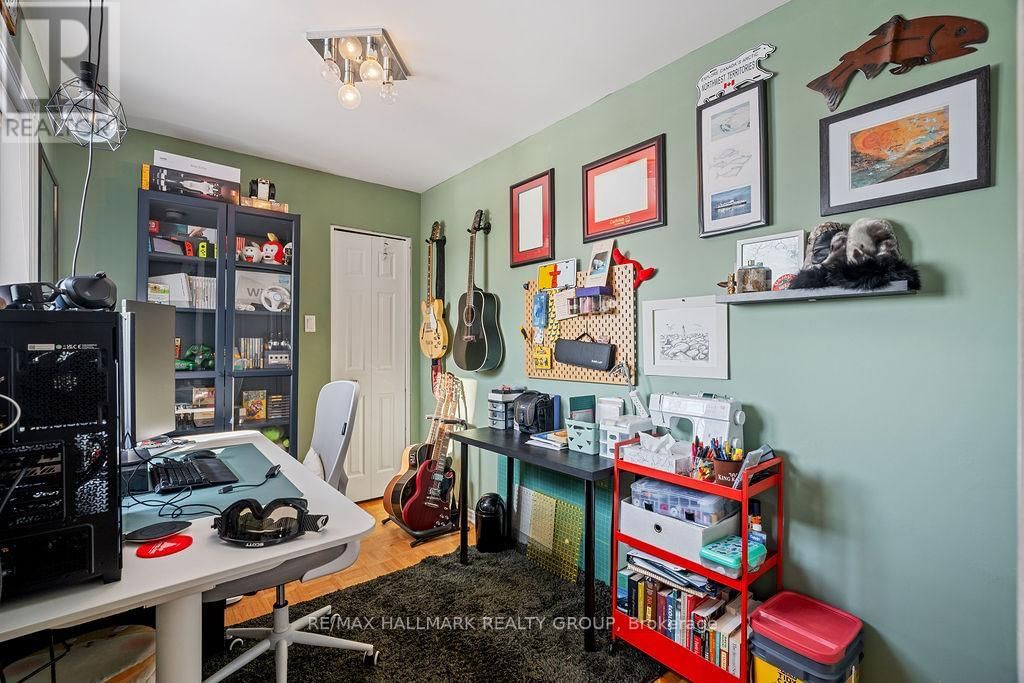 217 DOVERCOURT AVENUE Image 13