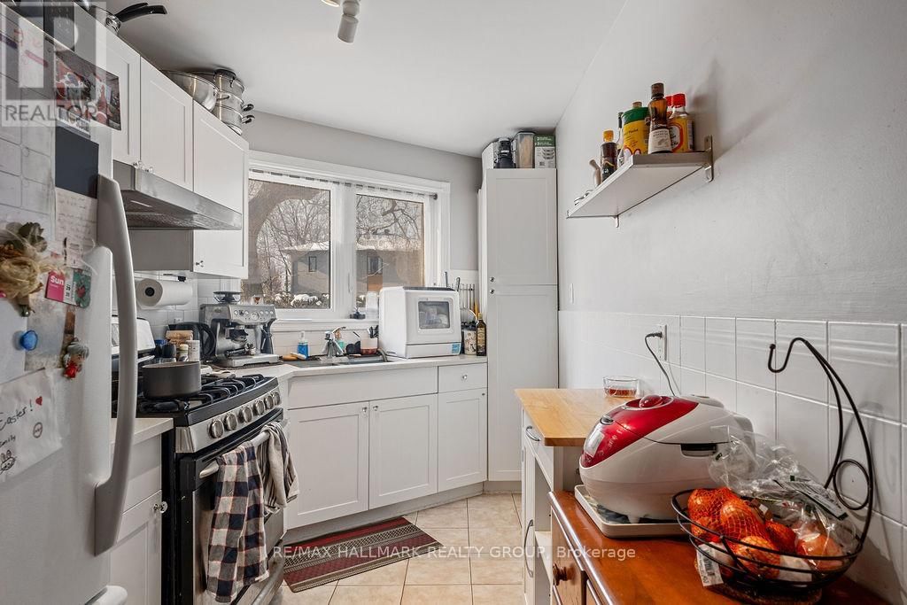 217 DOVERCOURT AVENUE Image 16