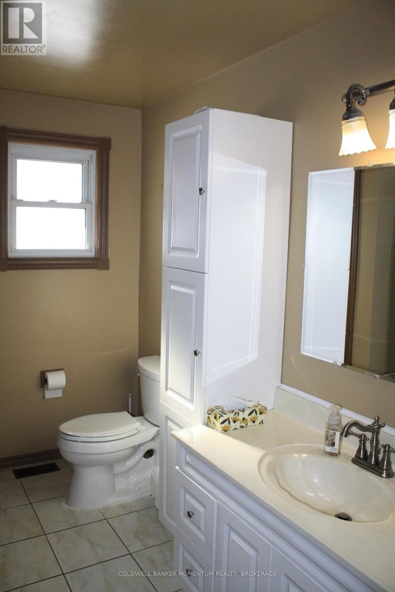 4351 BRIARWOOD AVENUE Image 20