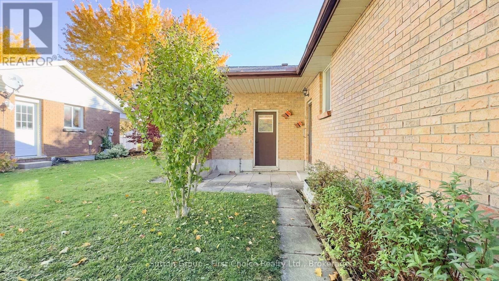 8 DUNSFORD CRESCENT Image 44