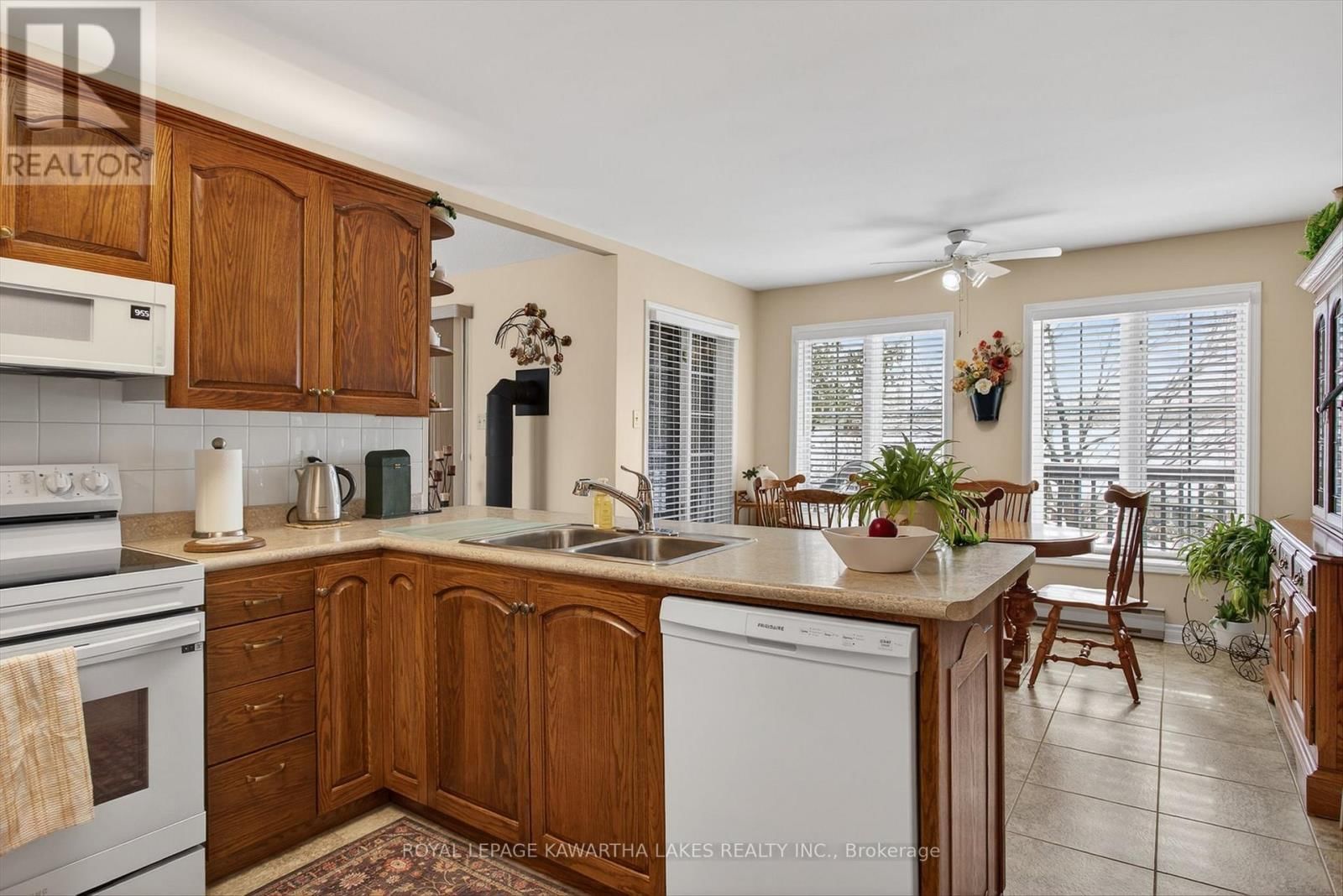 20 CEDARTREE LANE Image 11