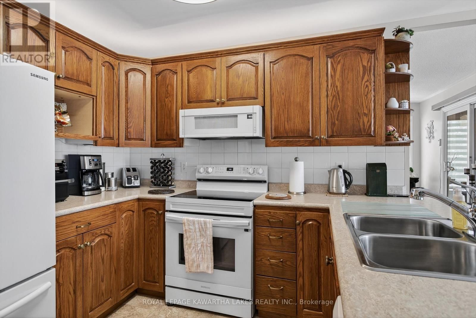 20 CEDARTREE LANE Image 12