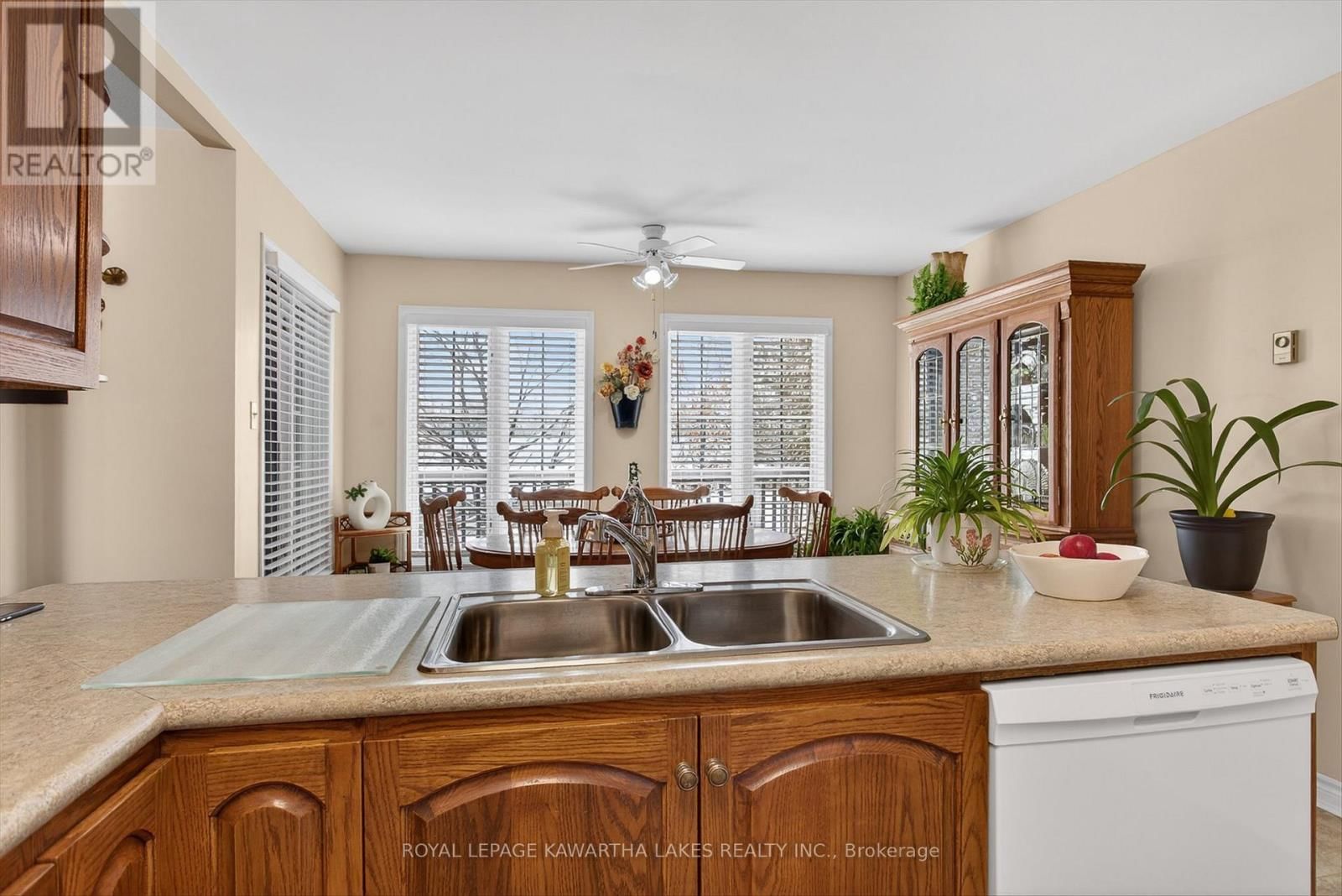 20 CEDARTREE LANE Image 13