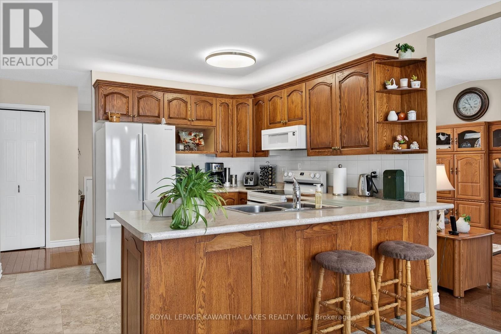 20 CEDARTREE LANE Image 16