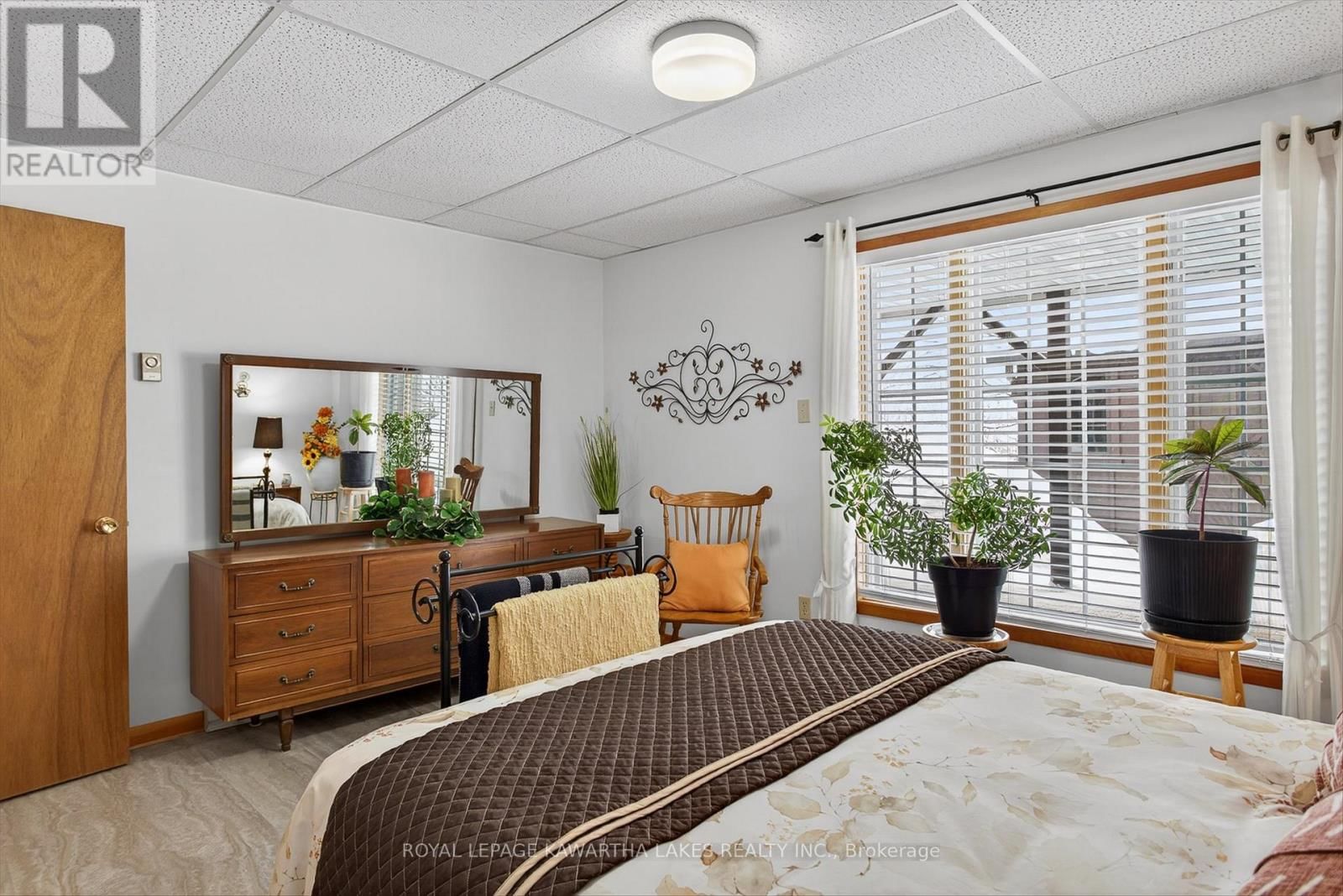 20 CEDARTREE LANE Image 35