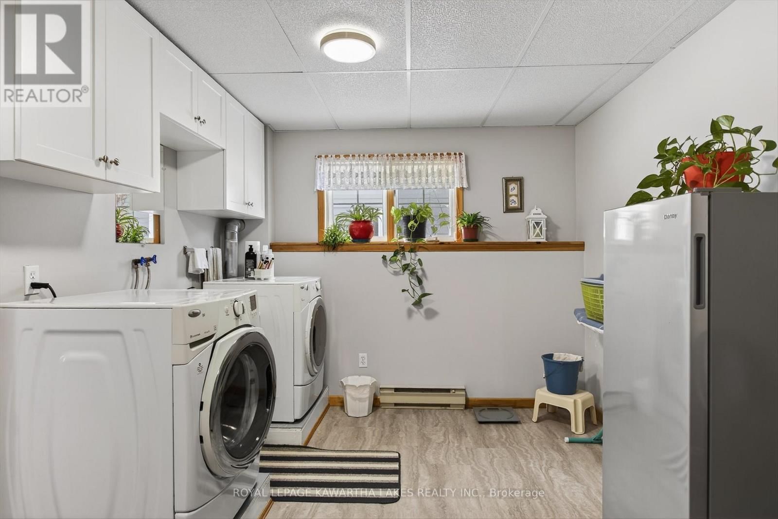 20 CEDARTREE LANE Image 38