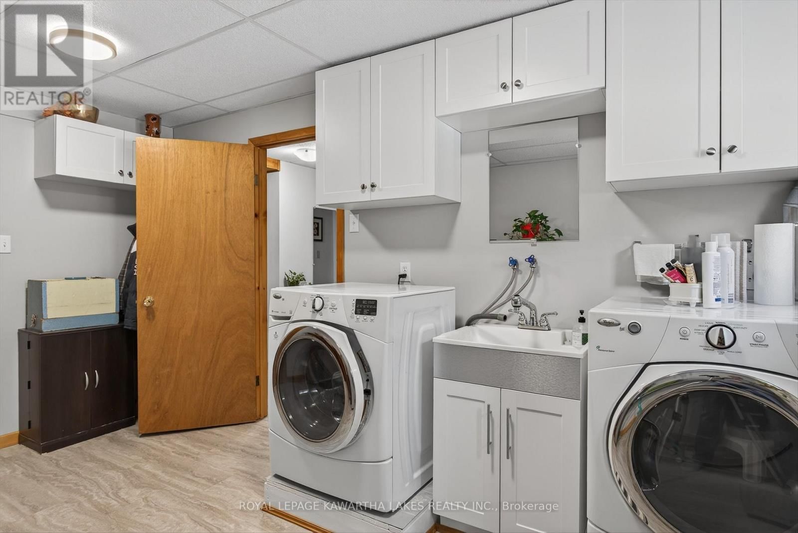 20 CEDARTREE LANE Image 39