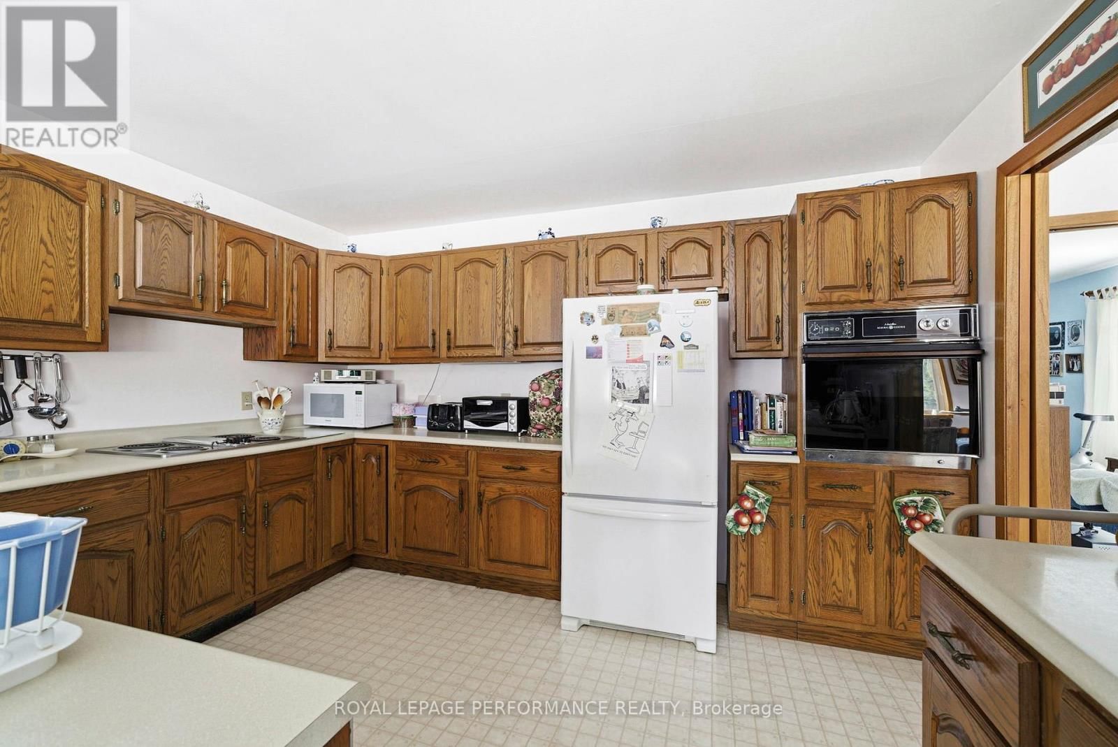 20276 MAPLE ROAD Image 12