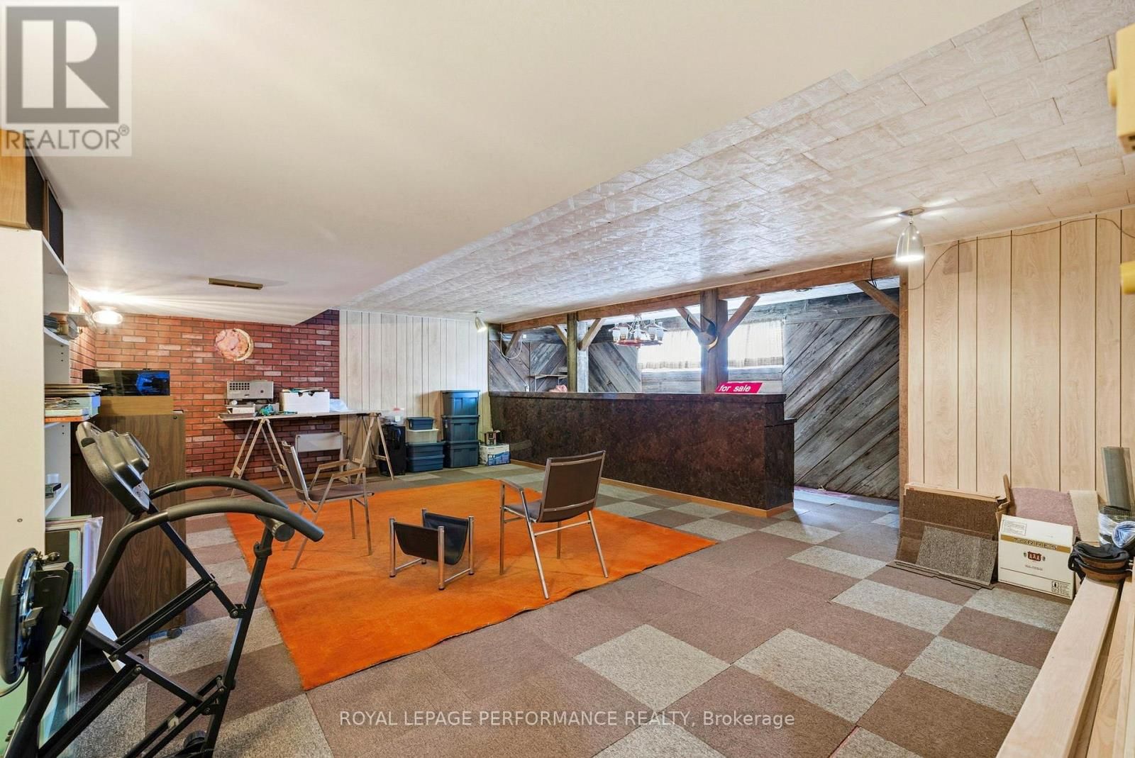 20276 MAPLE ROAD Image 38