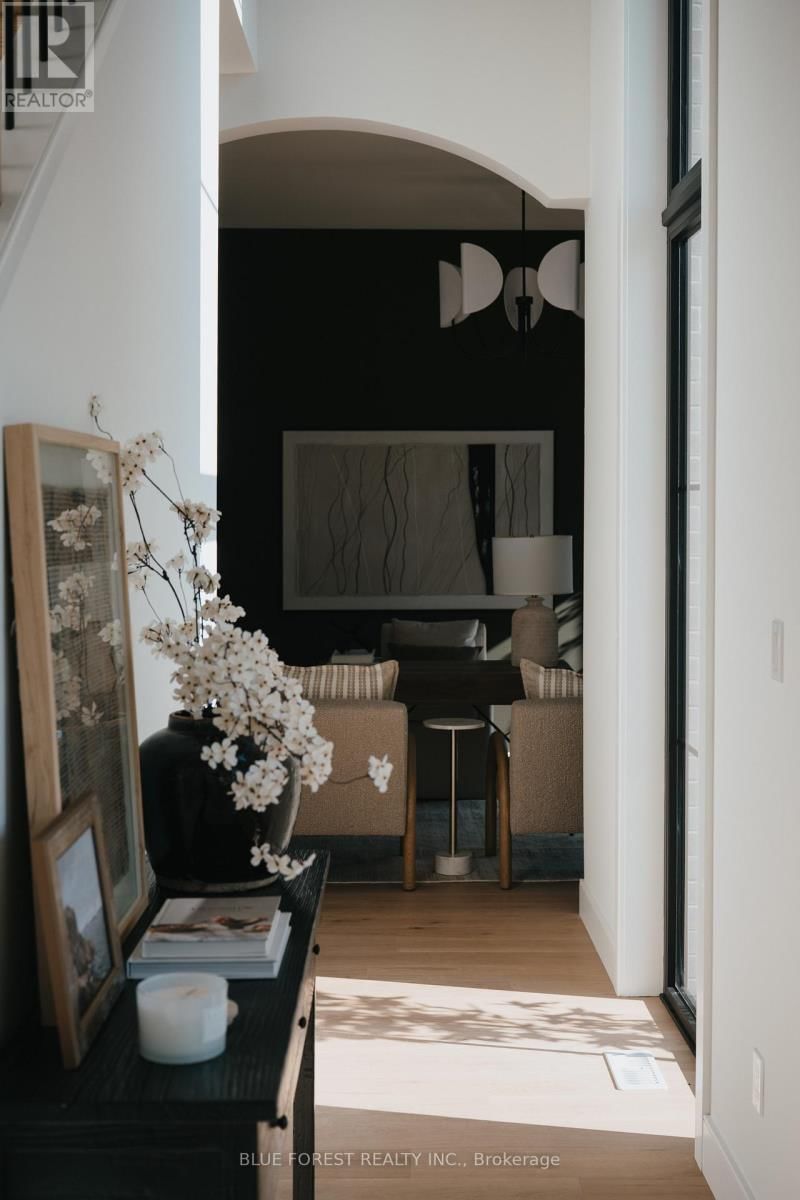 4 EDGEVIEW CRESCENT Image 24