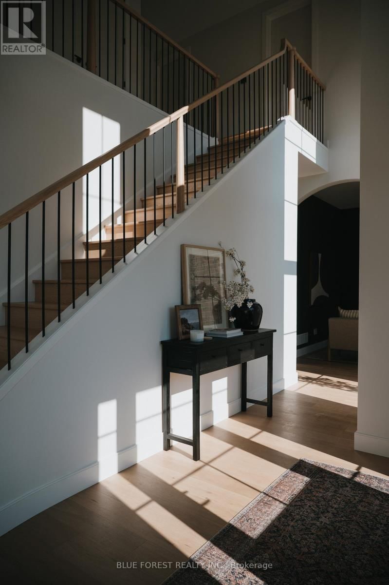 4 EDGEVIEW CRESCENT Image 30