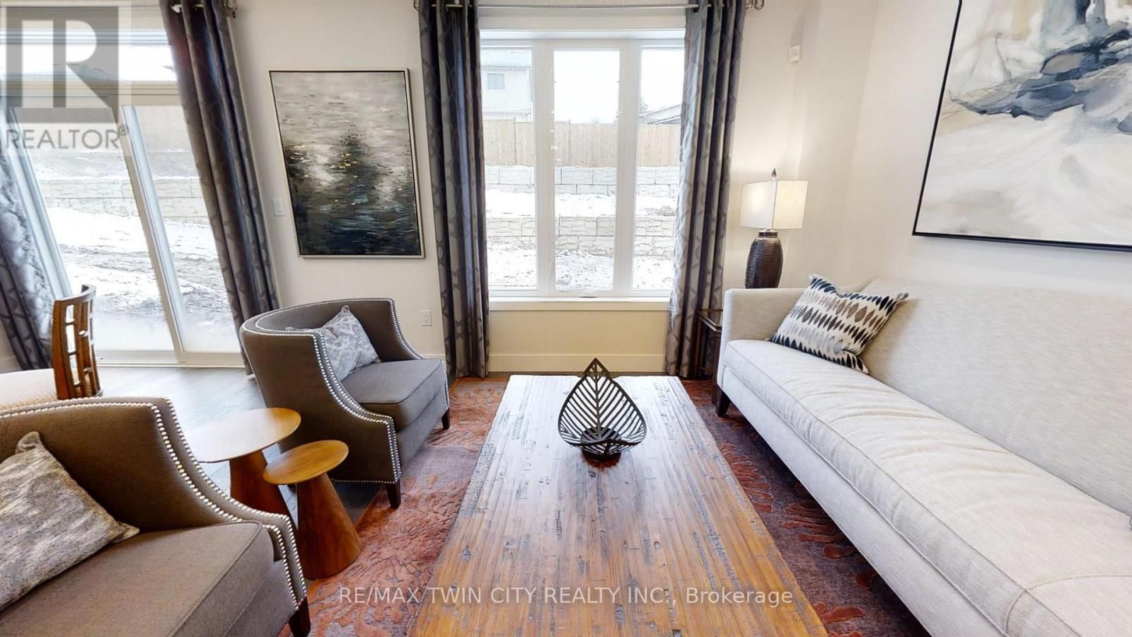 163 JULIE CRESCENT Image 10