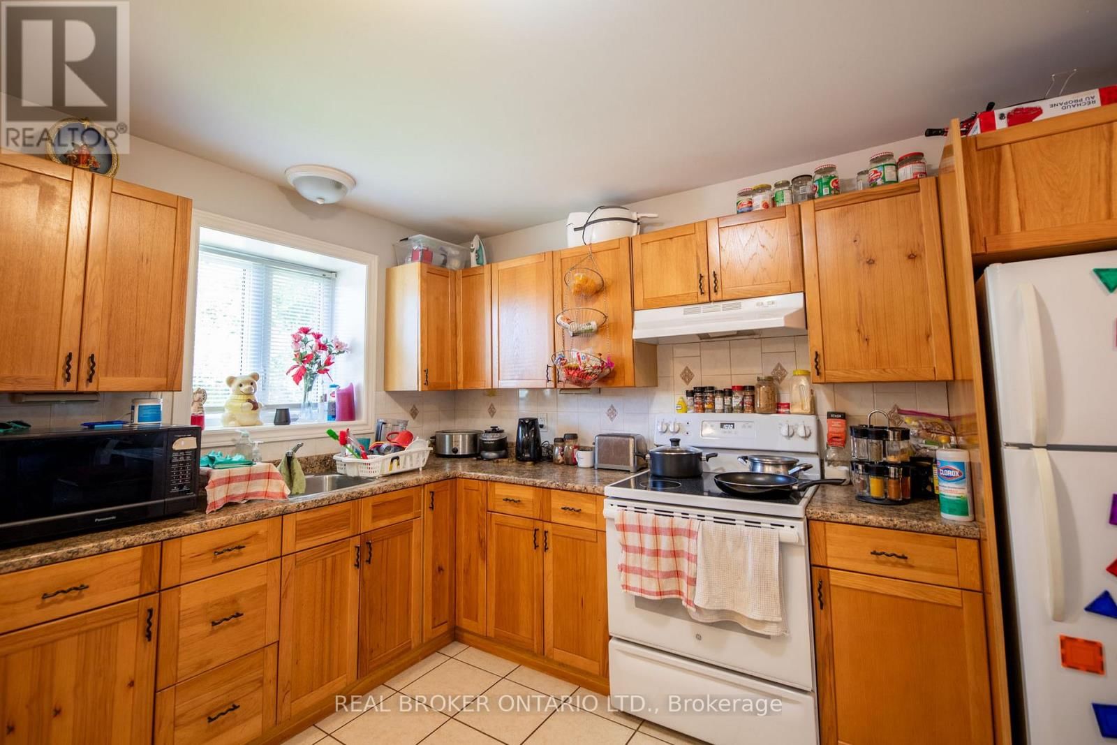 341 NEW STREET Image 23