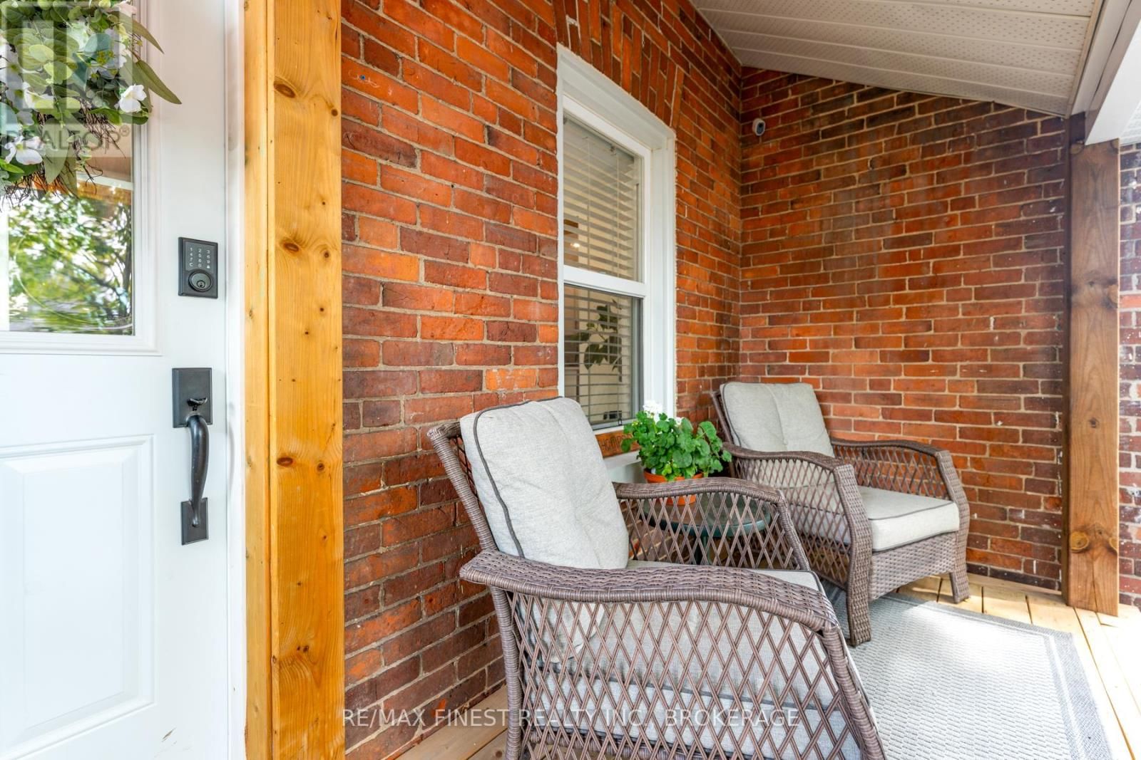 55 BRIDGE STREET WEST Image 13