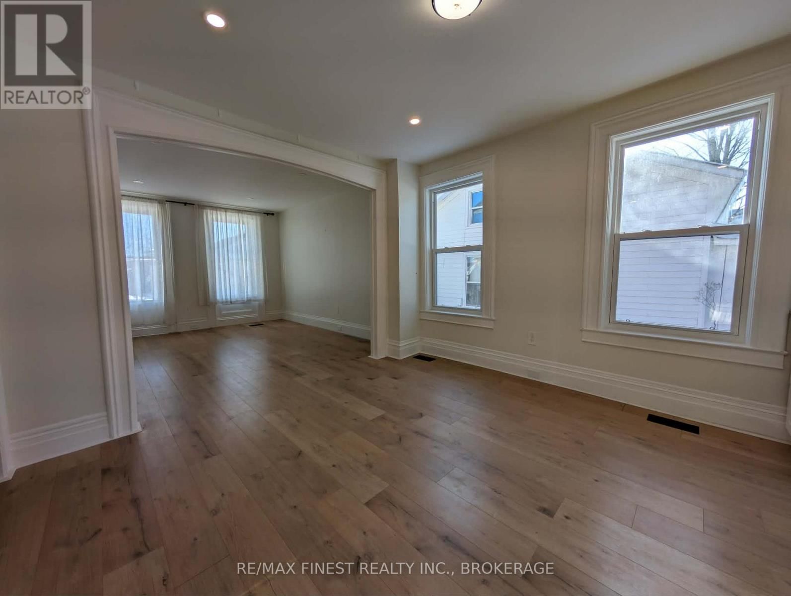 55 BRIDGE STREET WEST Image 29