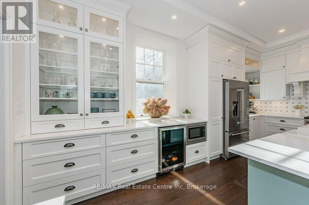 15 LIVERPOOL STREET Image 10