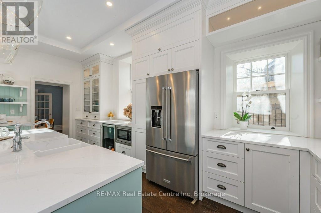 15 LIVERPOOL STREET Image 9