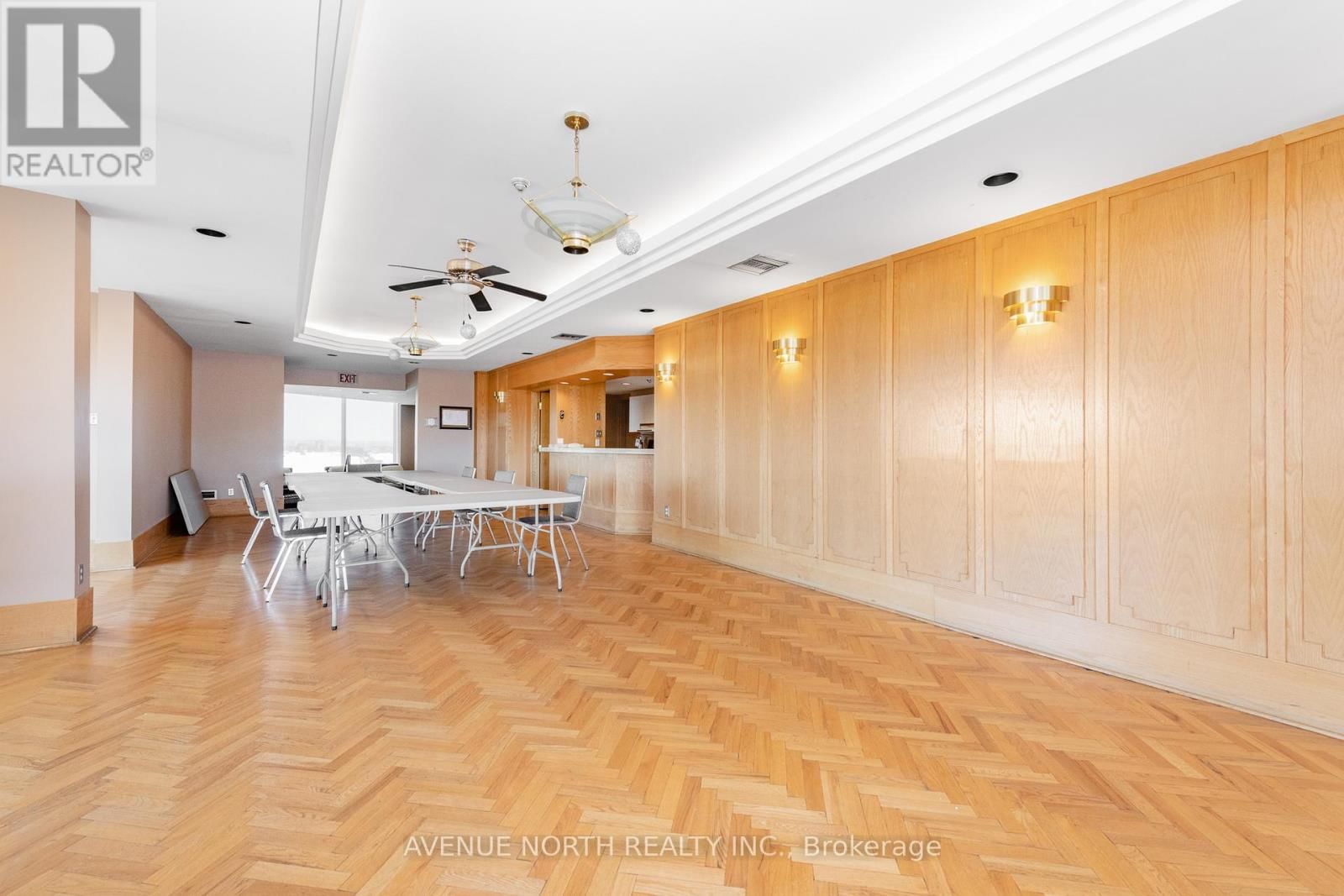 308 - 2759 CAROUSEL CRESCENT Image 21