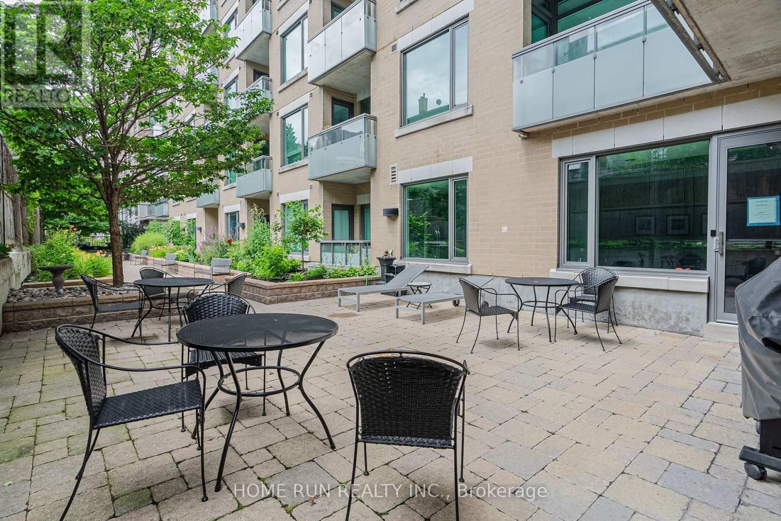 1407 - 238 BESSERER STREET Image 15