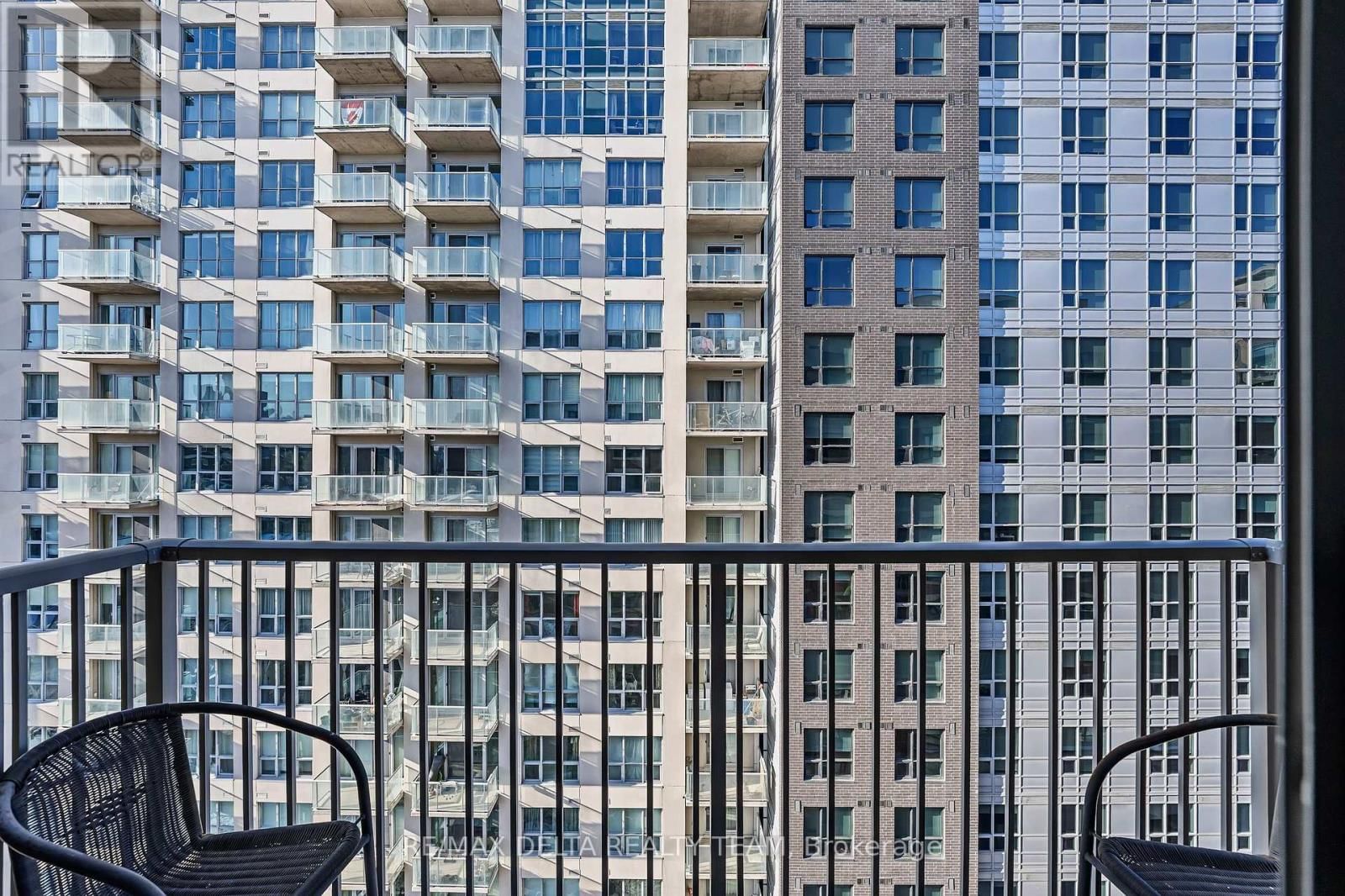 1006 - 200 BESSERER STREET Image 25