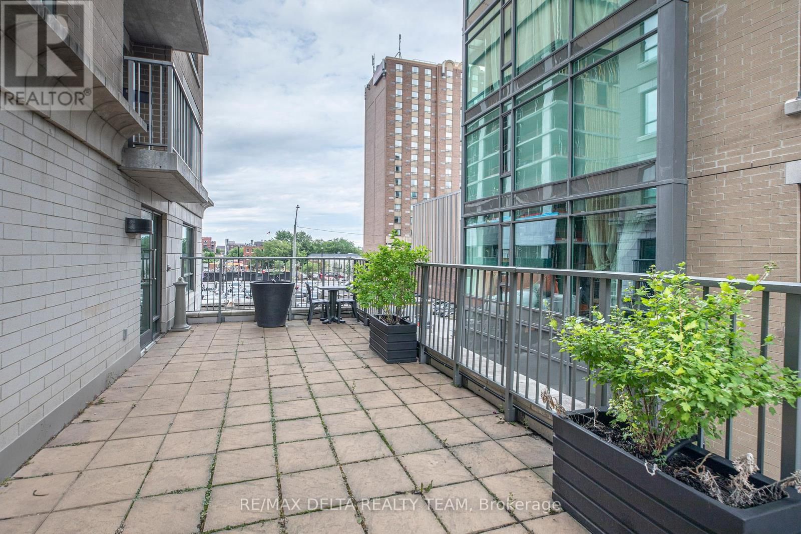 1006 - 200 BESSERER STREET Image 29