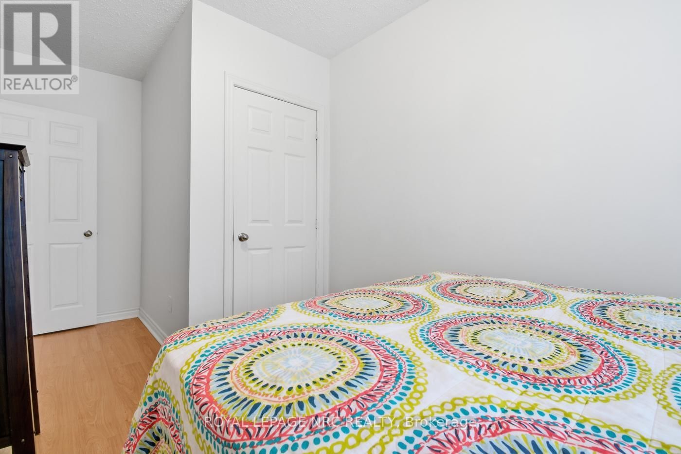 26 KENT STREET Image 11