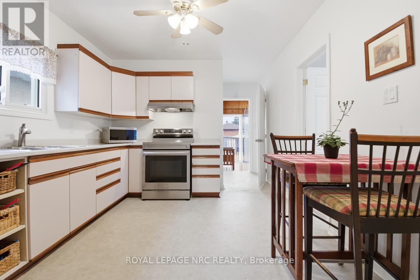 26 KENT STREET Image 12