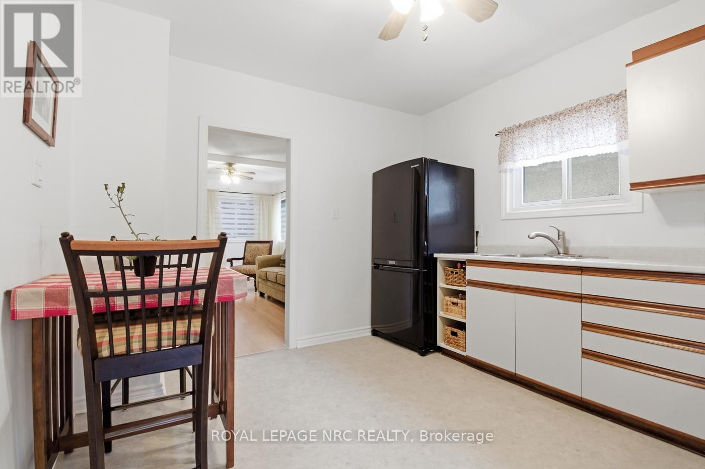 26 KENT STREET Image 16