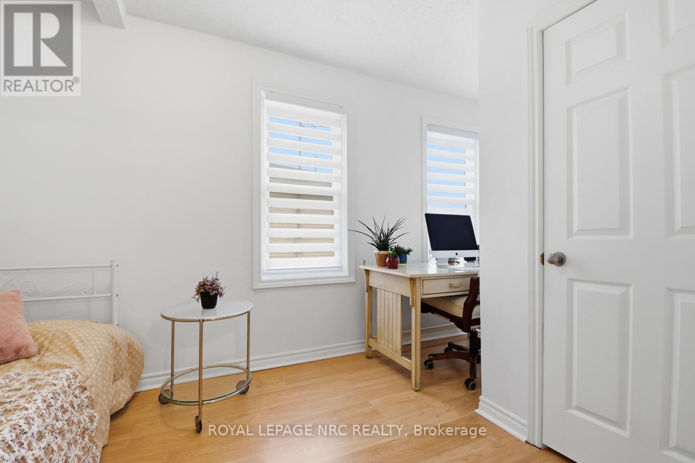 26 KENT STREET Image 18