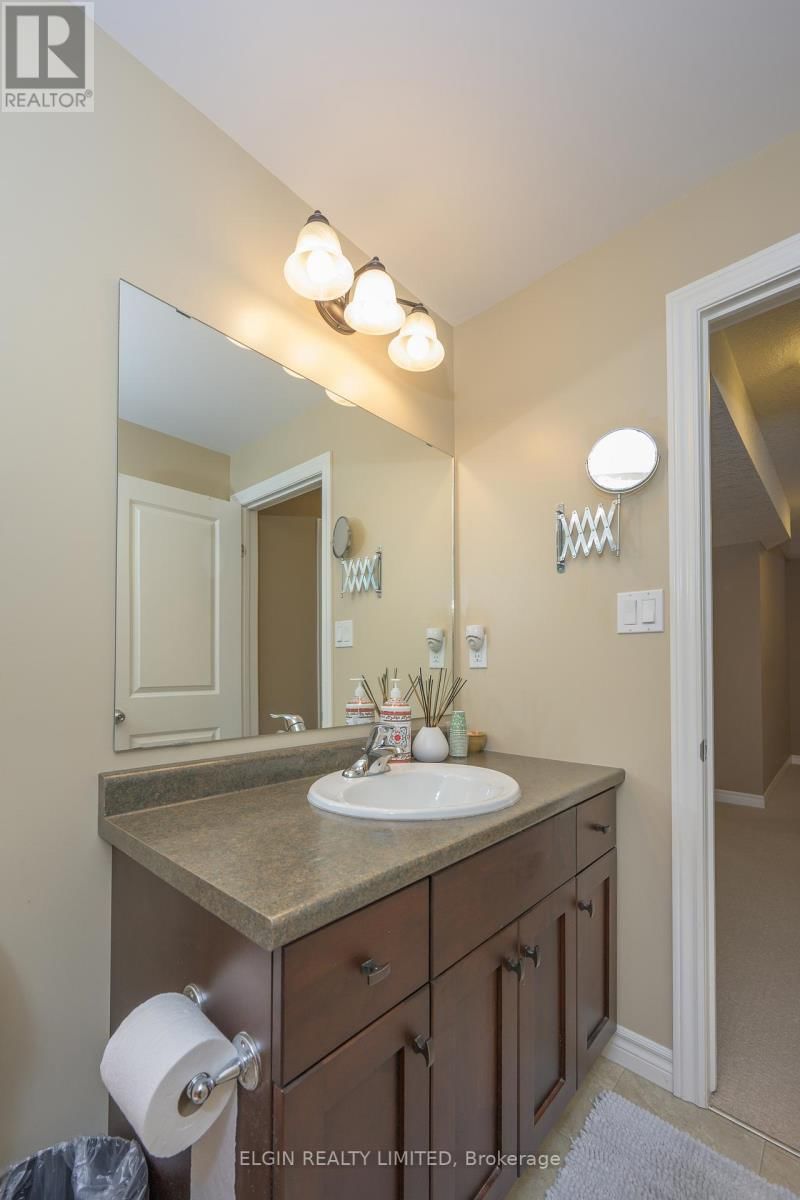 18 CARDINAL COURT Image 24