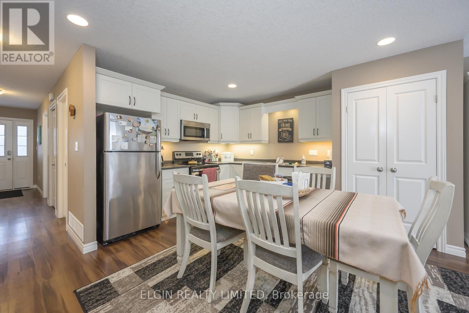 18 CARDINAL COURT Image 6