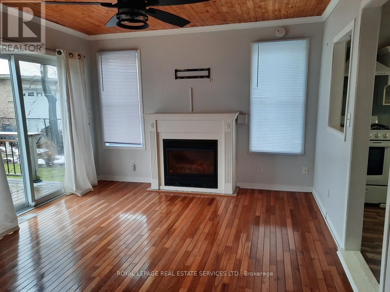 256 RIDGE ROAD SOUTH Image 16