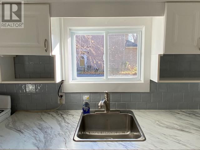 256 RIDGE ROAD SOUTH Image 7